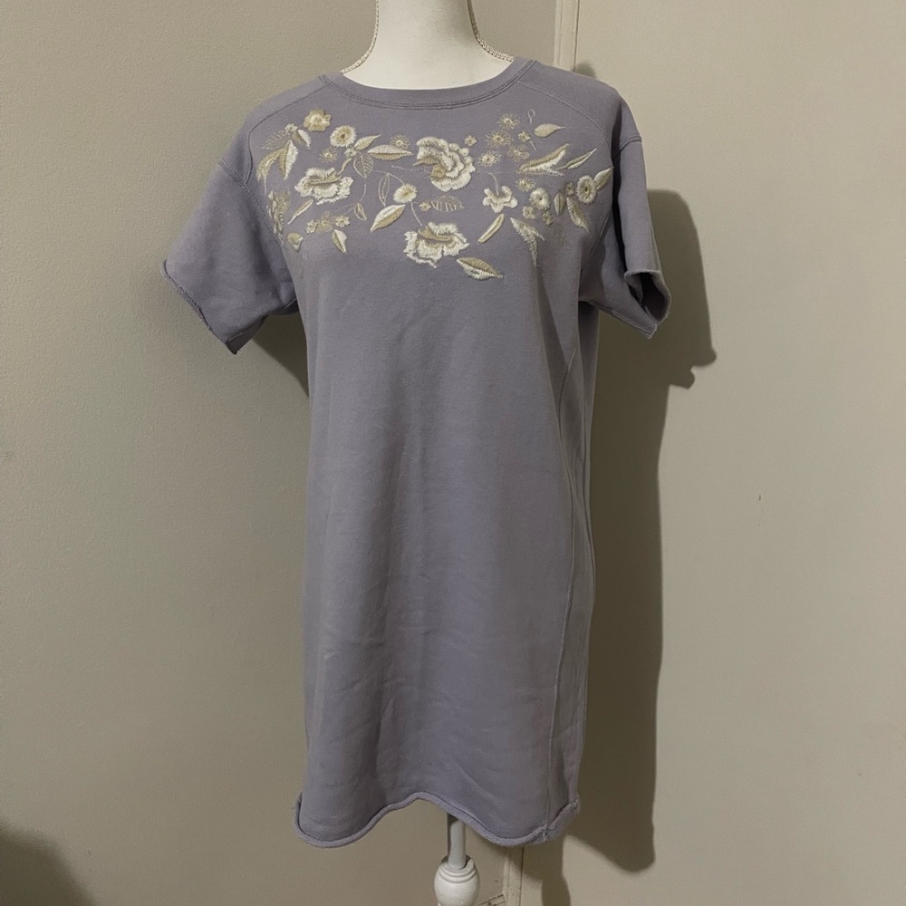 Abercrombie & Fitch Scoop Neck Lily Blue Tunic, Used in very good condition